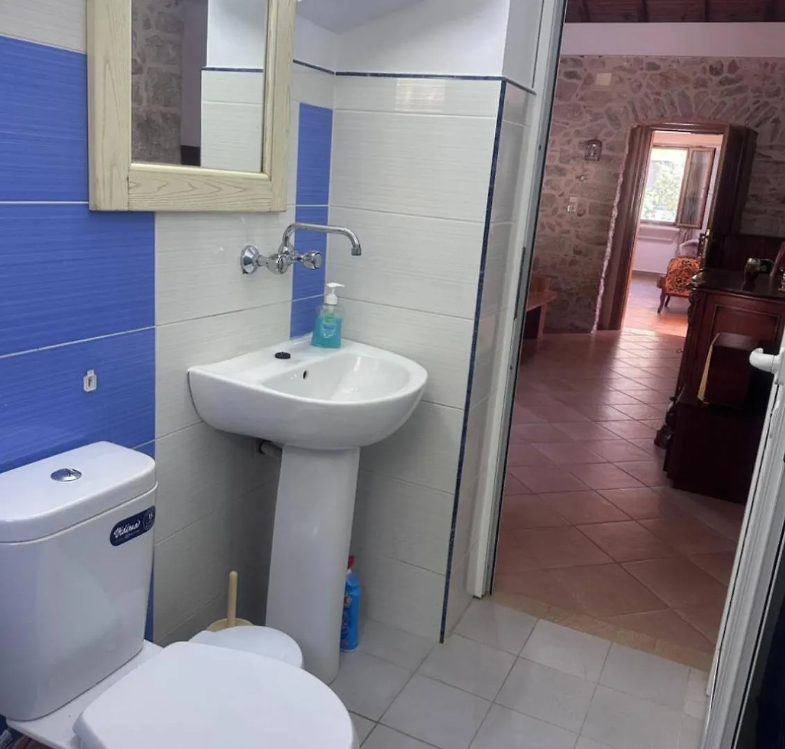 Adrianas Guest House Himarë 0*,  Albánie